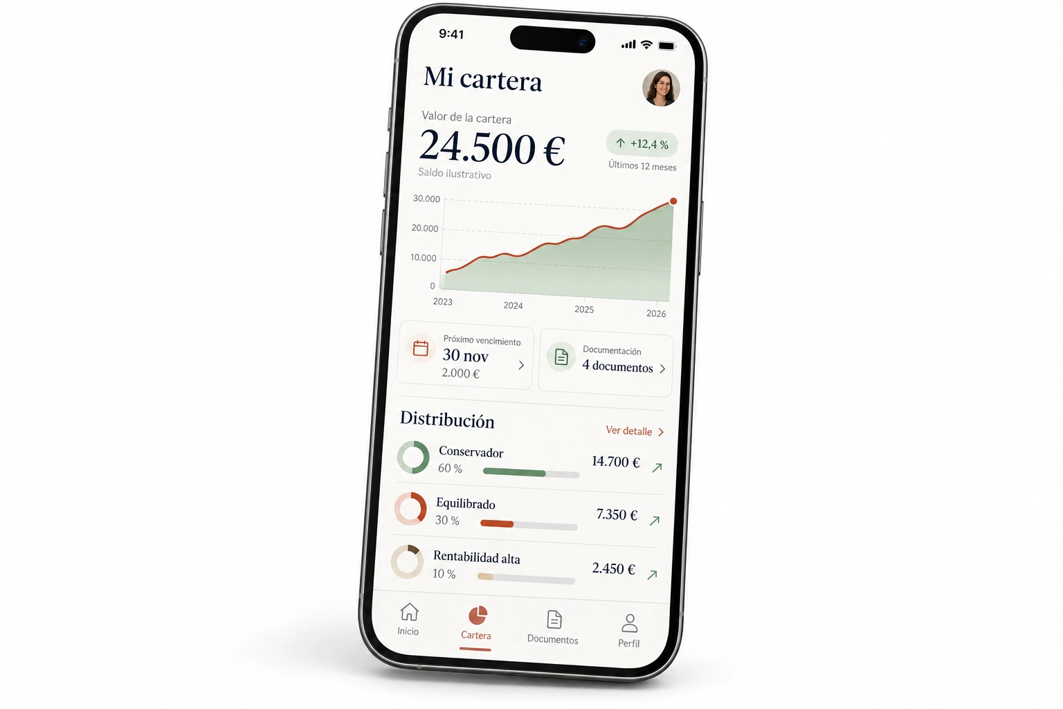 Móvil con la app Mi cartera: saldo ilustrativo, gráfico, documentación y distribución